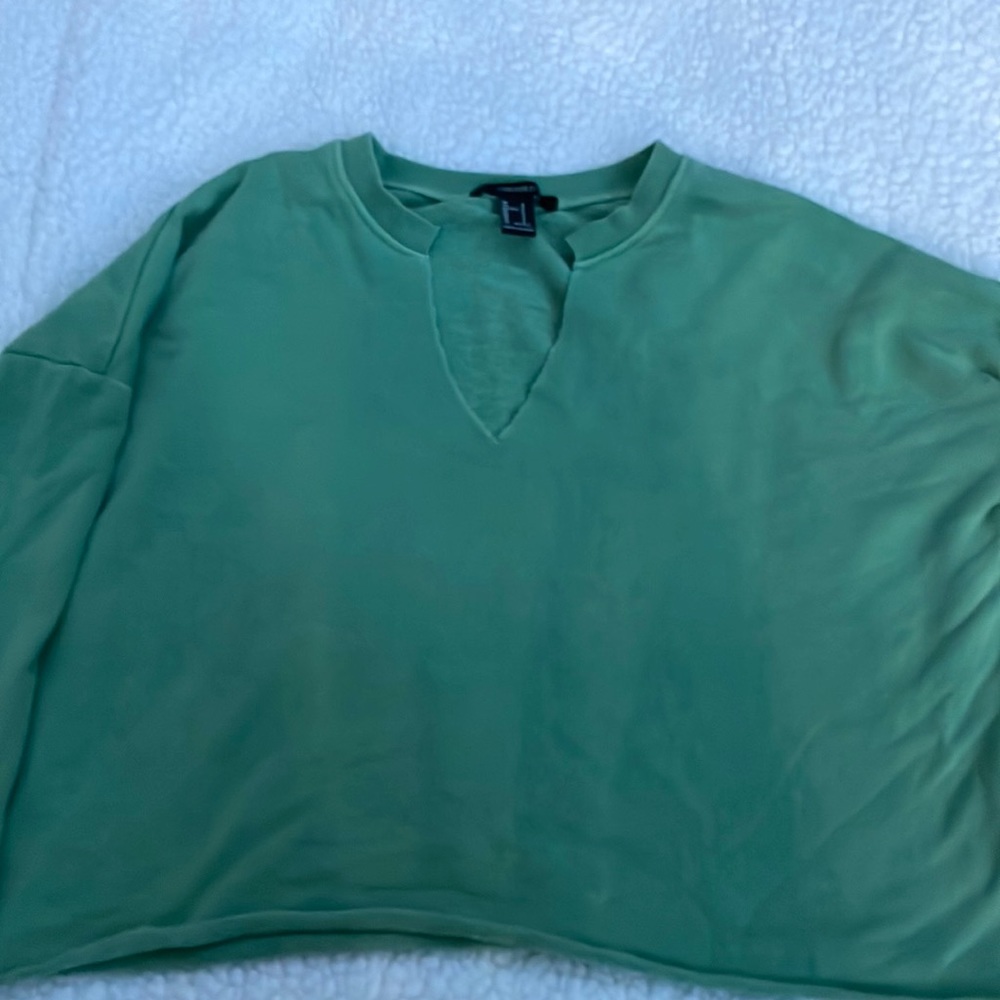 Long Sleeve Green Crop Top